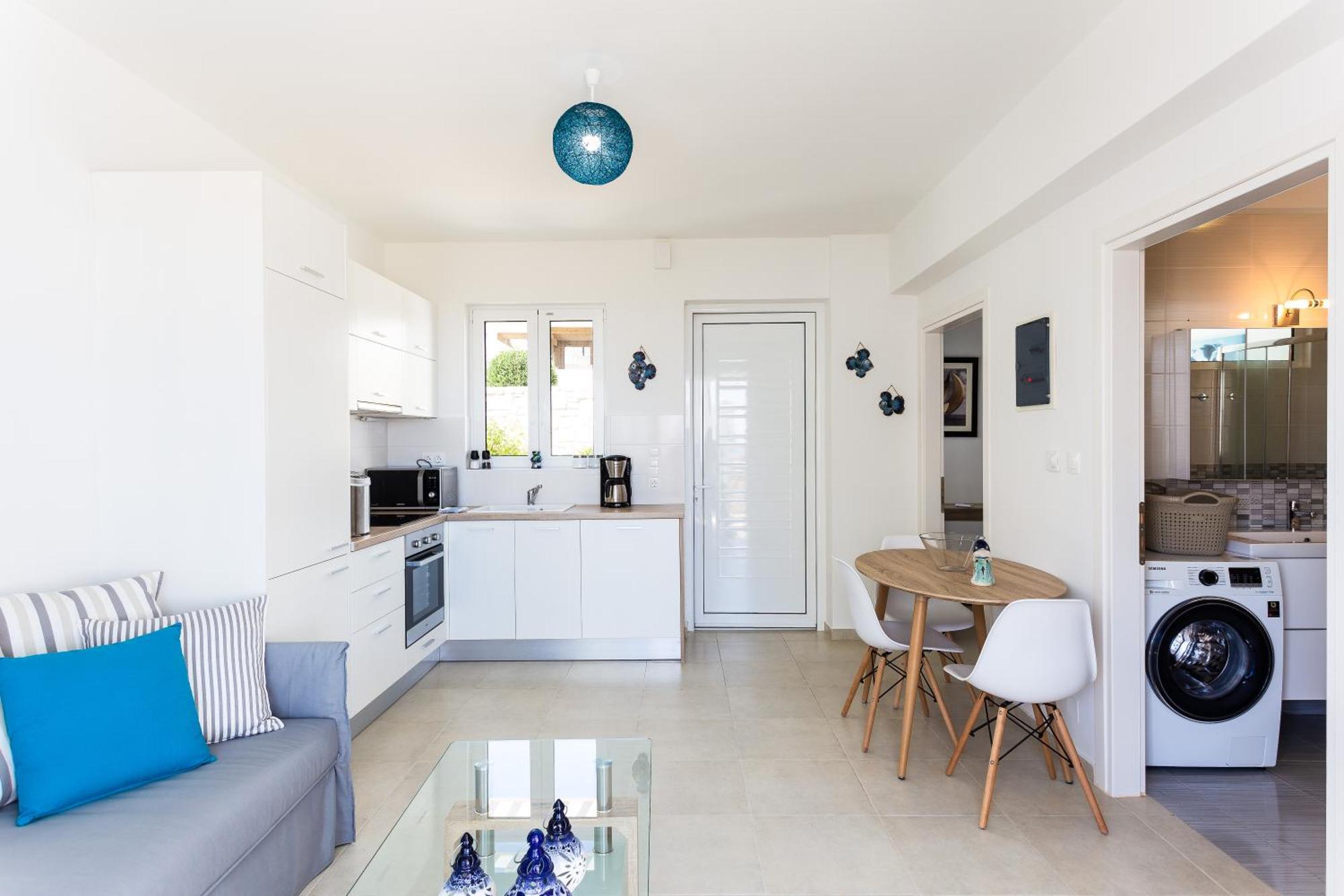 Triton Sea View Villa เยโอริยิอูโปลิส ภายนอก รูปภาพ
