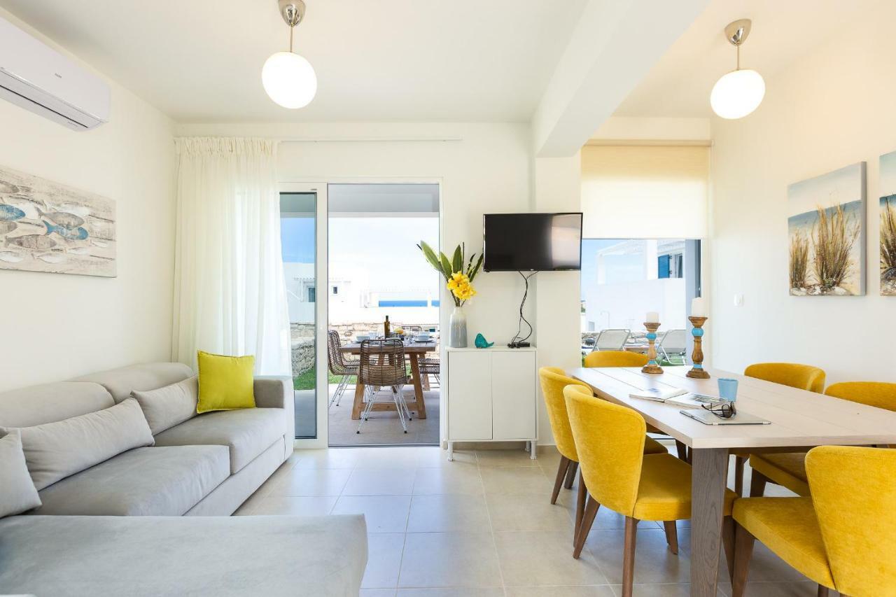 Triton Sea View Villa เยโอริยิอูโปลิส ภายนอก รูปภาพ